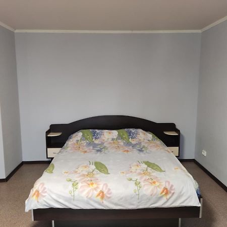 Проспект Миру 35 Apartman Krivij Rih Kültér fotó